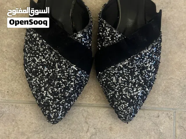 احذية للبيع ب 41 للبيع ال 3 ب 8