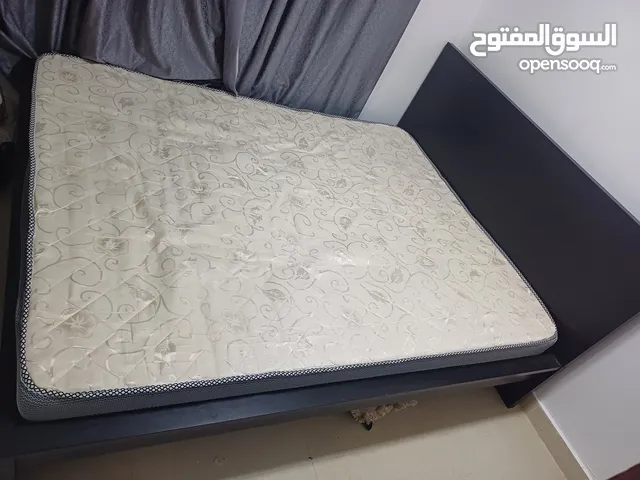 سرير 160 من ايكيا مع مرتبه 160