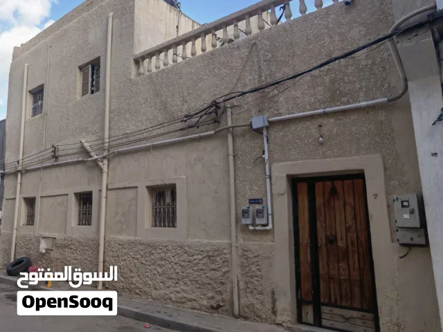 منزل بني قديم شارع المدار