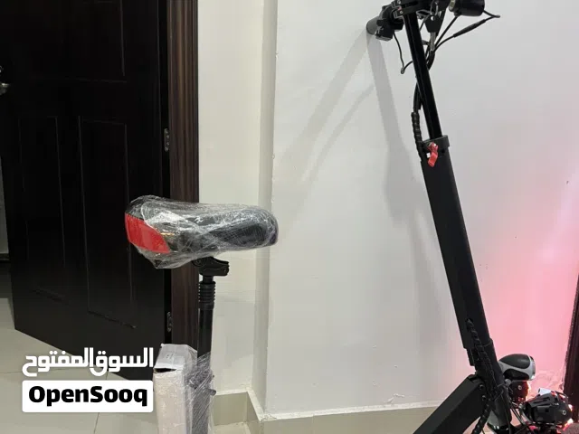 للبيع سكوتر استعمال اسبوع واحد فقط مع كامل اغراضه