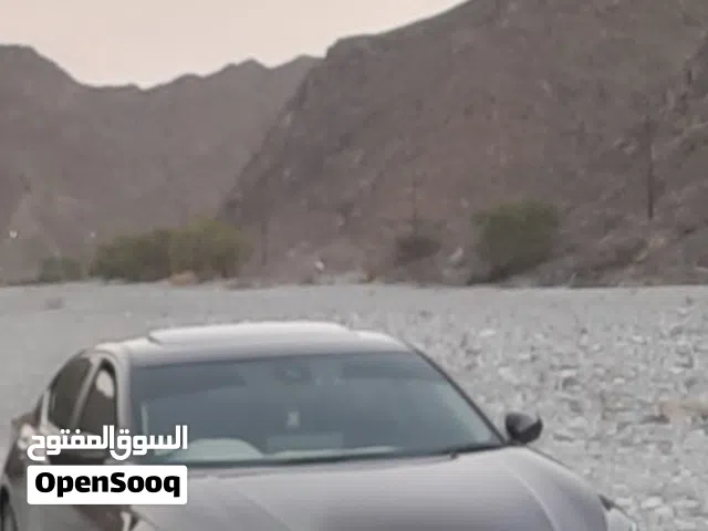 التيما 2023 عنابي رقم 1 الفئه الاولى . فوق النظافه وممشى بسيط 20 الف فقط