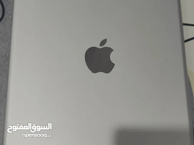 ايباد الجيل السادس Ipad 6 بحاله ممتازه بدون اي خدوش مساحه 32