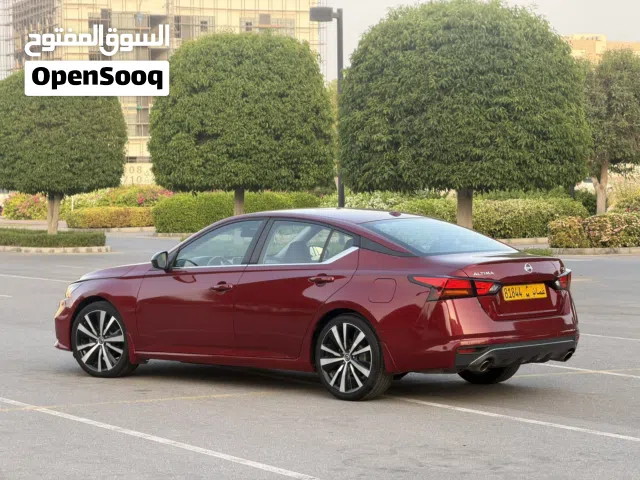 2020 Nissan Altima SR