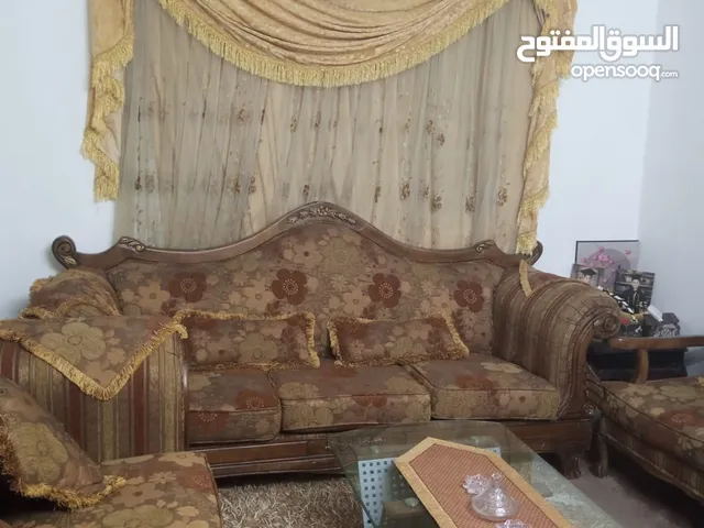 100 m2 4 Bedrooms Apartments for Sale in Irbid Daheit Al Hussain