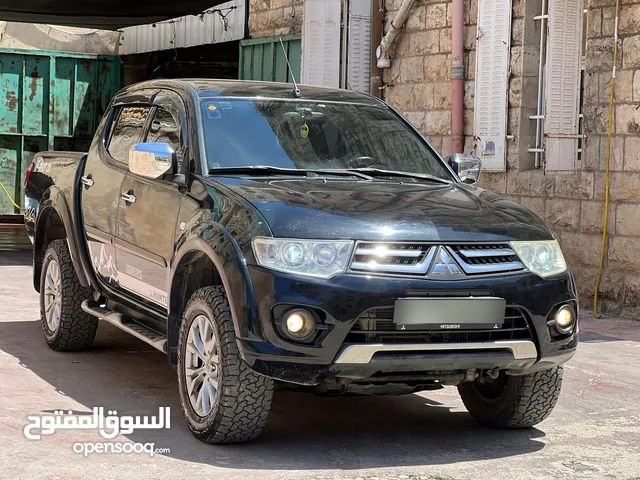 ميتسوبيشي هنتر 2015 اصل برايفت فحص ممتاز يد اولى اتومات 4x4 رخصة وتامين شامل 6 ش