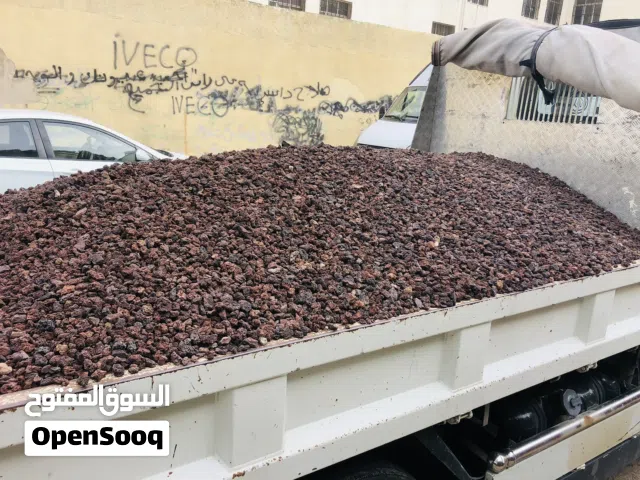 توف زراعي ( حجر بركاني) جميع المقاسات وحجر زينه ( زلط) وحجر سيل جميع الشكال..