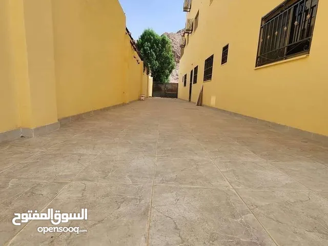 122 m2 3 Bedrooms Apartments for Sale in Aqaba Al Sakaneyeh 9