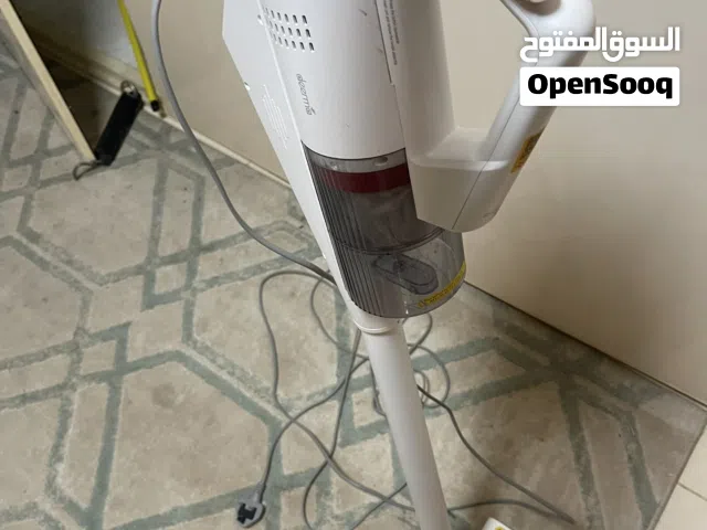 Vacuum cleaner (Deerma) good condition and havey duty