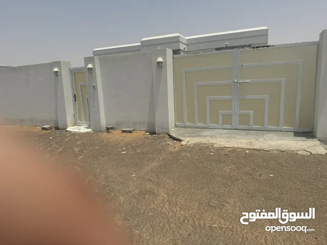 200 m2 3 Bedrooms Townhouse for Sale in Al Sharqiya Bidiya