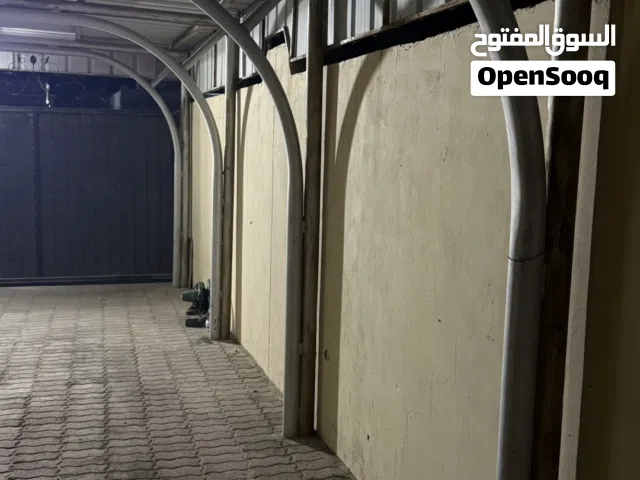للبيع مظلة تشينكو للبيع تتسع لثلاث سيارات تقريبا