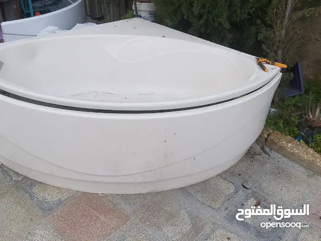 شاور زوايا للبيع عدد 2 مستعمل بحالة ممتازة