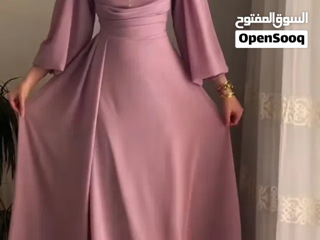 فستان للبيع