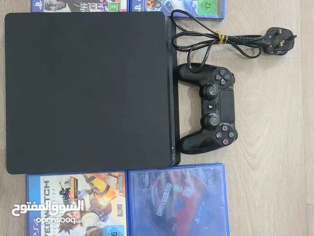 جهاز PS4 مستخدم نظيف Slim