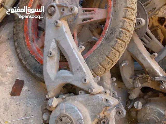 قطع غيار درجات وسكوترات ودبابات ويوجد درجات وسكوترات ودبابات للبيع وبحاجه بعض صيانه