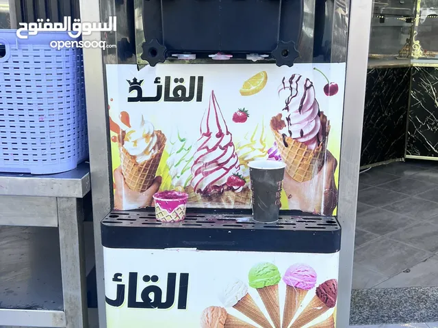 ثلاجة عرض كيك