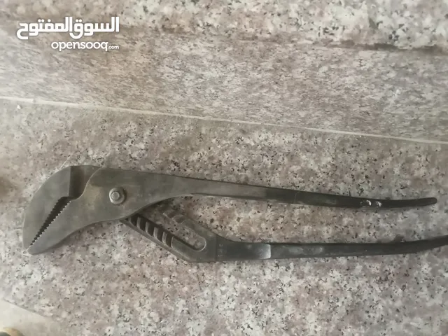 معدات يدوية