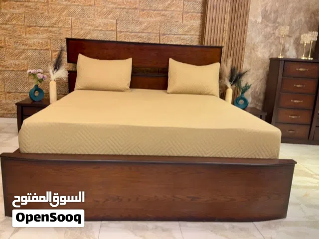 غرفة نوم ماستر  فل لاتيه 18و زان ارتفاع 255عرض250عمق60وتخت200/180