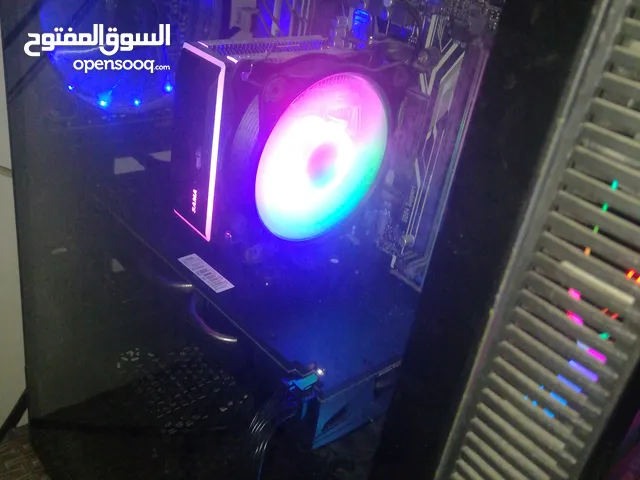 كيس PC العاب استعمال شهرين نظيفة مع كارت شاشة جديد و كيبورد و ماوس.