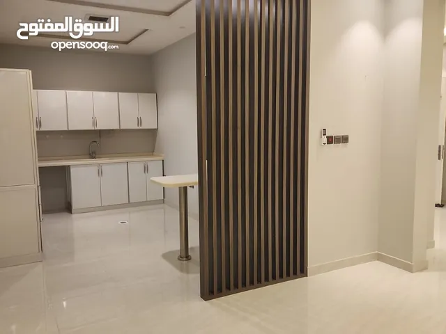 300 m2 3 Bedrooms Apartments for Rent in Al Riyadh Al Taawun