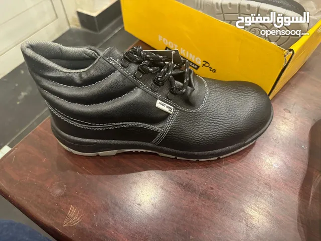 Bulk orders for shoes and clothes only and the price can be negotiated because it’s for both