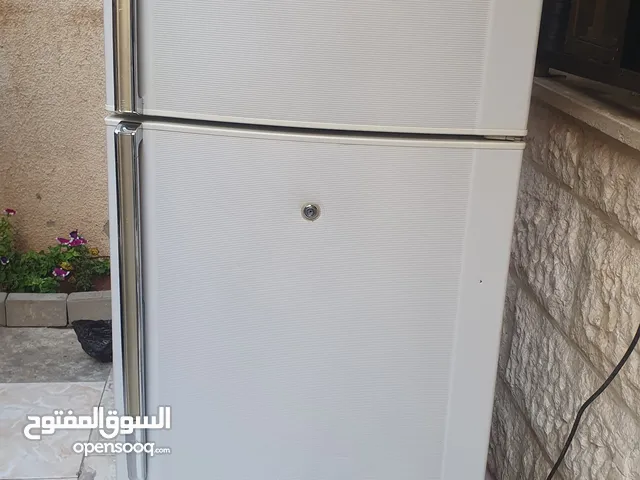ثلاجه شارب