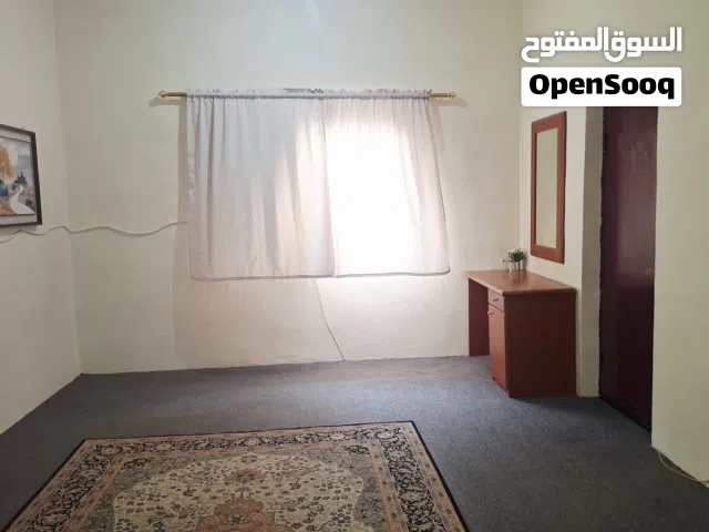 Spacious Studio/ 1BHK Available for rent in Ummghuwailina