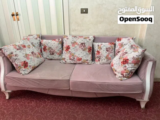 طقم كنب و طاولة سفرة للبيع