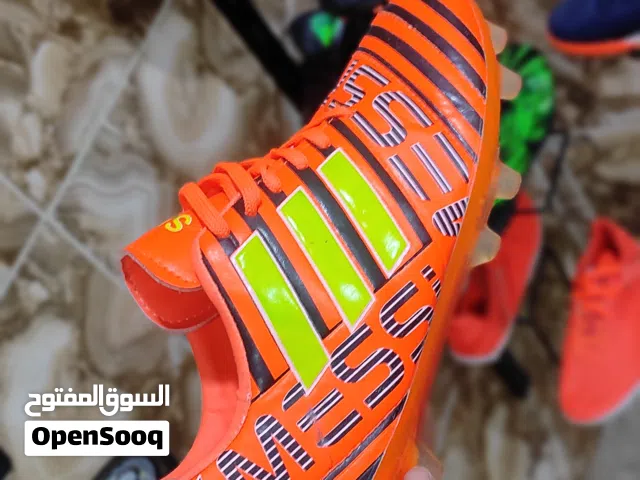 السلام عليكم يوجد أحذية تارتان وستد بالة شبابي للبيع