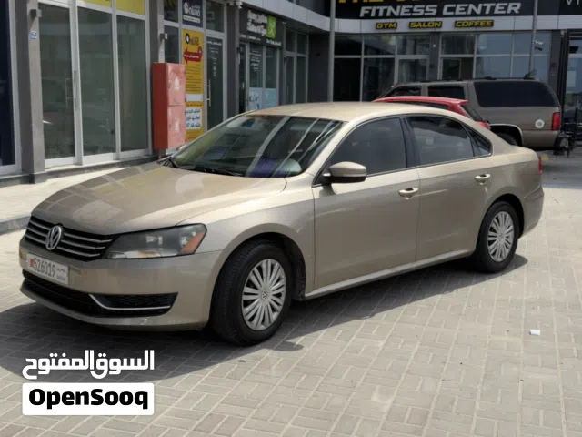 2015 فولكسفاغن باسات Standard