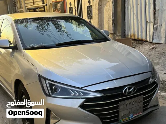 2019 هيونداي النترا Standard