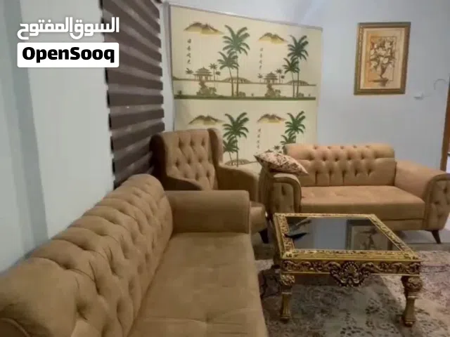 شقة مؤثثة للايجار بالساعي طابق ثاني