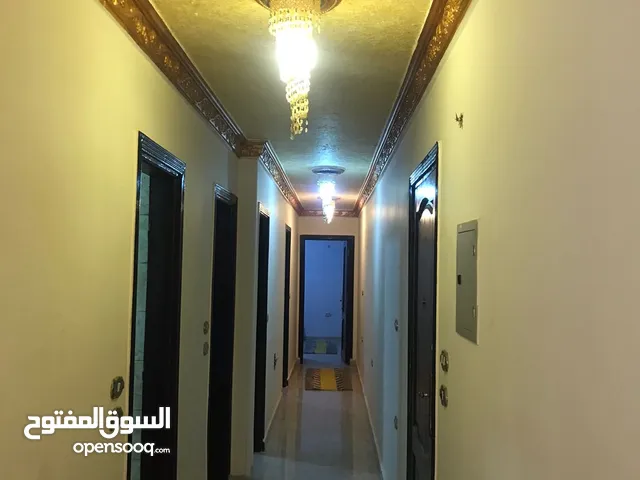 130 m2 3 Bedrooms Apartments for Rent in Cairo El-Zahraa