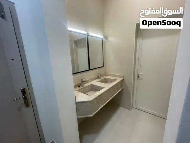 500 m2 4 Bedrooms Villa for Rent in Dhofar Salala