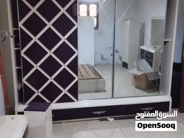 دار نوم كاملة +دولاب كبير +دولاب مطبخ +مكتب
