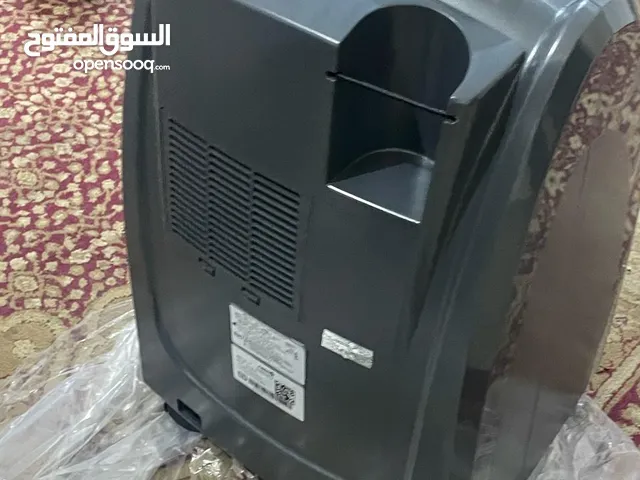 جهاز مولد أكسجين صناعه امريكيه نوع ممتاز 5 ليتر والبطارية ممتازه جدا للبيع