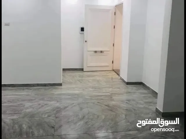 شقة مكتبية للشركات بالمولد تشطيب حديث في بن عاشور بمبني اداري