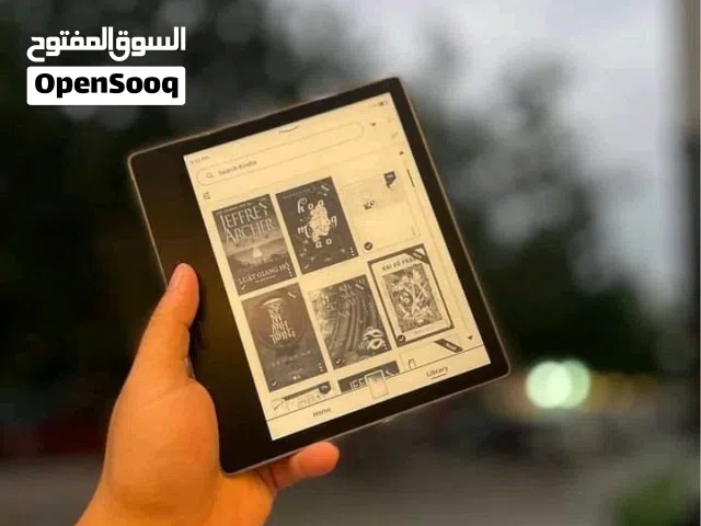 Kindle Oasis eReader  كيندل أواسيس جهاز قراءة إلكتروني  English: Kindle Oasis is a premium eRead