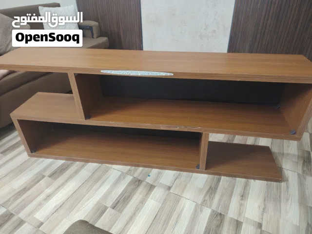 طاولة تلفزيون للبيع