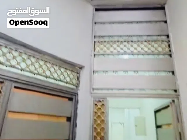 بيت غير مسكون حديث مساحة 100متر