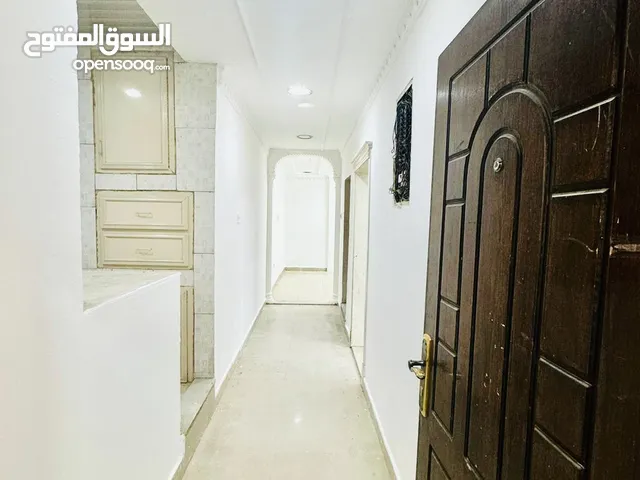 100 m2 2 Bedrooms Apartments for Rent in Farwaniya Rabiya