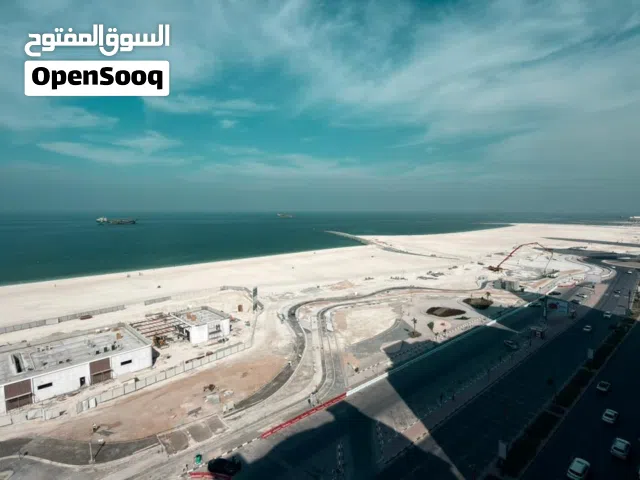 اول ساكن   3 غرف وصالة + ستور  كورنيش عجمان  إطلالة بحرية مباشرة   مساحات كبيرة  3 حمام