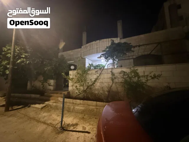 140 m2 3 Bedrooms Townhouse for Sale in Zarqa Al Zarqa Al Jadeedeh