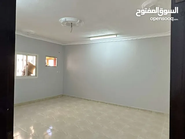 180 m2 4 Bedrooms Apartments for Rent in Yanbu Ar Rabiyah
