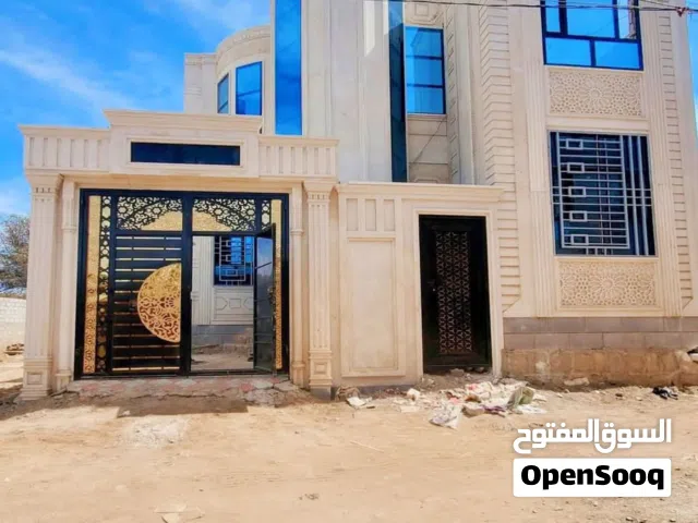 120 m2 More than 6 bedrooms Townhouse for Sale in Sana'a Other