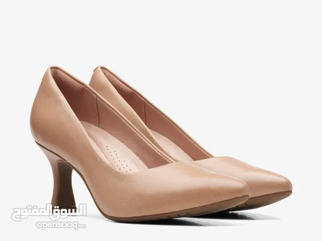 Beige With Heels in Zarqa