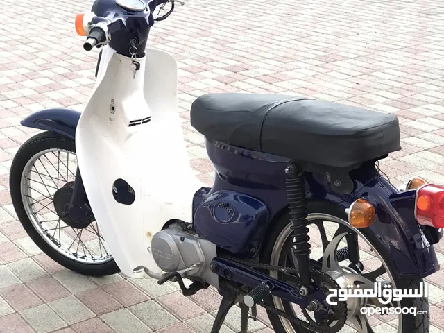 "دراجة نارية 50cc للبيع، حالة ممتازة وسعر مناسب!"