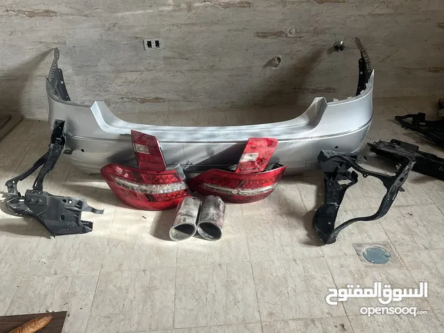 قطع غيار مستعمله مرسيدس بنز E300