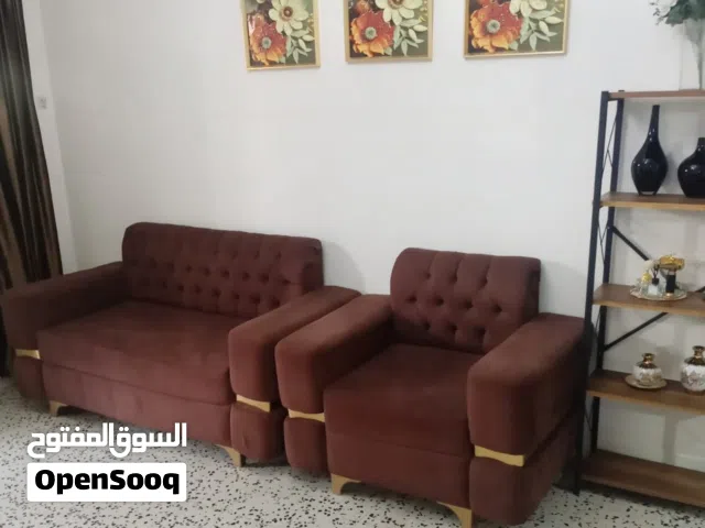 الجلسة ربي يبارك وحاجة صح والسعر 600للعلم فاه تقب شوية في اليد الفردية لي صالون للمصدقية وحاجة نضيفة