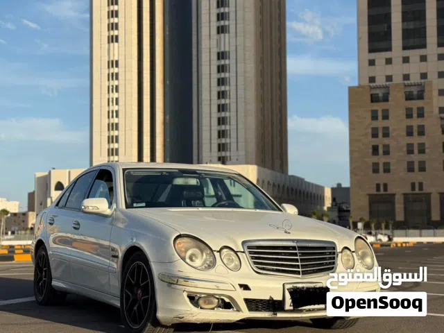 Mercedes–Benz W211