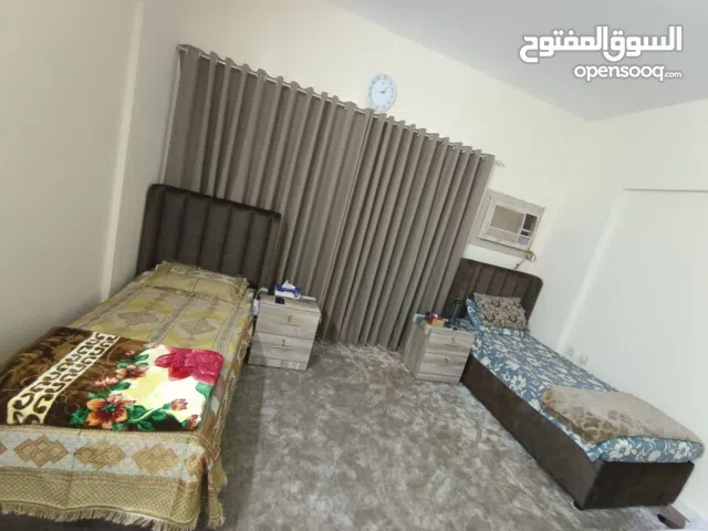 Bed space available for 2 person